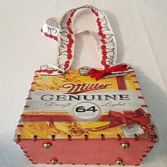 Purse - Picture 3 of 4